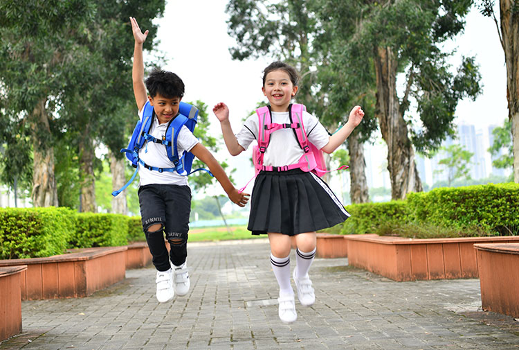 1607777449808568.jpg 礼品背包工厂,背包生产厂家,箱包厂家,礼品背包订做,双肩包订做